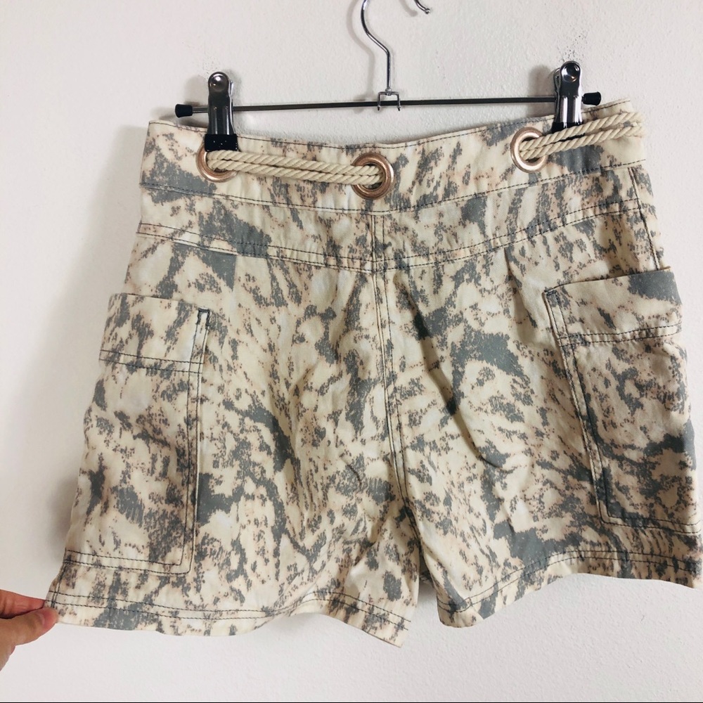 NWT TOPSHOP TIE DIE ROPE BELT HIGH RISE SHORTS - Picture 5 of 8